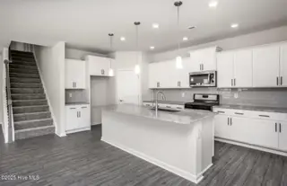 384 Longhill Drive 1100, Wilmington, NC 28412 – photo 7: Raymond Kitchen (2)