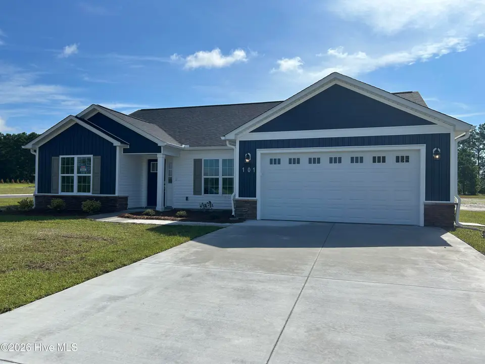 101 Constitution Court, Newport, NC 28570 – photo 1 of 16: IMG_0890