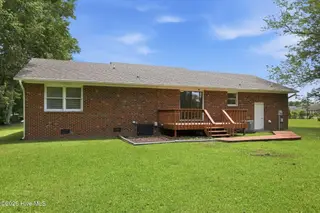 703 Oxford Drive, Morehead City, NC 28557 – photo 18: large-019e1c7f-bcaf-71af-ac81-c91f1fd058