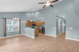 182 Lincoln Place Circle, Leland, NC 28451 – photo 10: 9_182 lincoln pl cir-00009