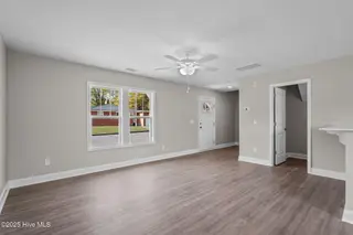 925 Campbell Street, Wilmington, NC 28401 – photo 11: 45-web-or-mls-IMG_0560