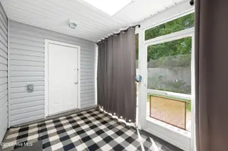303 Barbour Road 703, Morehead City, NC 28557 – photo 10: Covered back patio