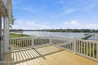 1510 Avery Street, Morehead City, NC 28557 – photo 10: 49-web-or-mls-1S3A9487