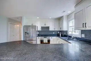 109 Lighthouse Drive, Carolina Beach, NC 28428 – photo 13: 109LighthouseDrive(24)