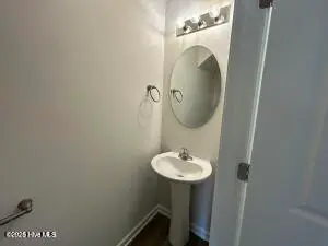 237 Slatestone Road, Washington, NC 27889 – photo 11: Powder Room