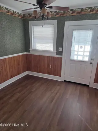 604 Hines Avenue, Kinston, NC 28504 – photo 2: Eat-in kitchen