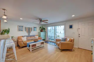 909 Carolina Beach Avenue N Unit 2b, Carolina Beach, NC 28428 – photo 10: 909CarolinaBeachAveNUnit2B(12)