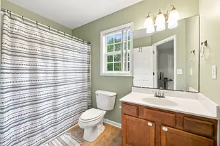 140 Crooked Run Drive, New Bern, NC 28560 – photo 16: Primary Bathrooom