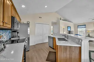 732 Ocracoke Drive, Wilmington, NC 28412 – photo 9: Kitchen, view 2