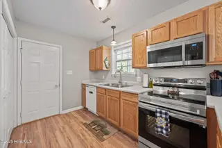 113 Airleigh Place, Richlands, NC 28574 – photo 17: 40-web-or-mls-_RAD4316