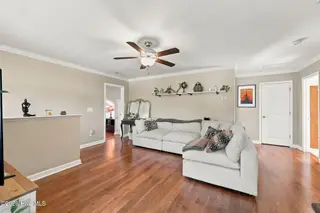 209 Barkside Lane, New Bern, NC 28562 — 4-bedroom home in Hunters Ridge, New Bern, NC, photo 20 of 46: 19-web-or-mls-0C0A7070_edit