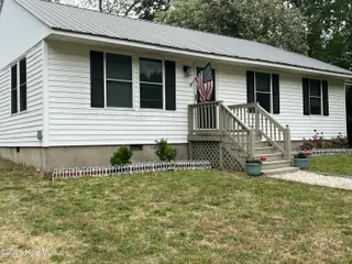 206 D Carlton Street, Carthage, NC 28327 – photo 2: font angle view
