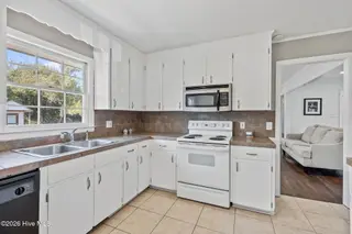 129 Tanbridge Road, Wilmington, NC 28405 – photo 22: 25-web-or-mls-IMG_7787