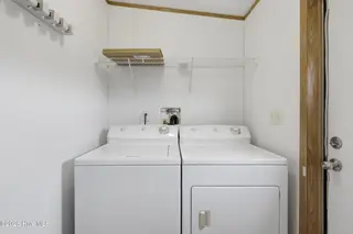 124 Zack Circle, Elizabeth City, NC 27909 – photo 10: Laundry Room