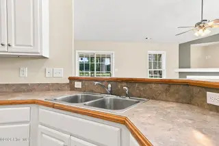 100 Conner Grant Road, New Bern, NC 28562 – photo 17: 17-web-or-mls-DSC_3480_edit