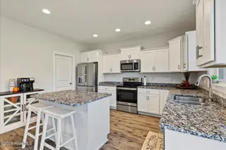 12 N Ardsley Lane, Rocky Point, NC 28457 — 5-bedroom home in Wylie Branch, Rocky Point, NC, photo 20 of 49: 12 N Ardsley Lane