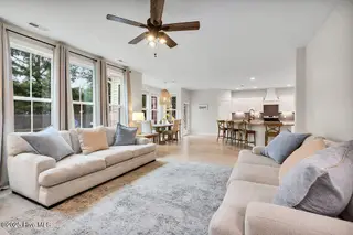 5004 Laurenbridge Lane, Wilmington, NC 28409 – photo 21: LIVING ROOM