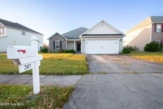 207 Seville Street, Jacksonville, NC 28546 — 3-bedroom home in Carolina Plantations, Jacksonville, NC, photo 4 of 35: Outside