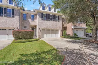 4812 Whitner Drive, Wilmington, NC 28409 — 3-bedroom townhome in Holly Glen, Wilmington, NC, photo 2 of 34: 4812WhitnerDrive-2