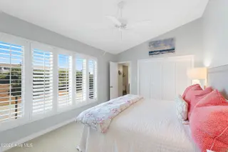 289 Salter Path Road 6 Ocean Terrace, Pine Knoll Shores, NC 28512 – photo 17: Primary suite