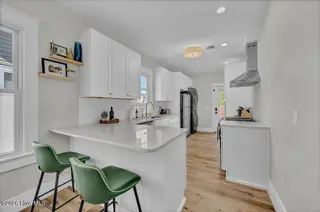 307 S 17th Street, Wilmington, NC 28401 – photo 10: Kitchen