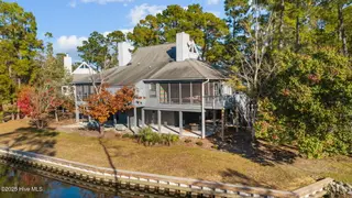 10022 Windward Drive, New Bern, NC 28560 – photo 6: 2-web-or-mls-DJI_20251106145755_0816_D