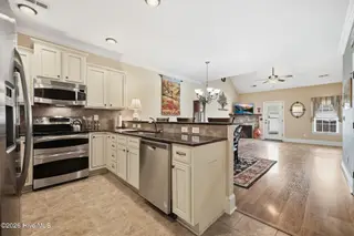 2012 Croyden Circle B, Greenville, NC 27834 – photo 17: Kitchen