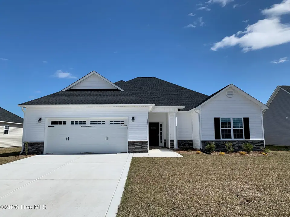 761 Regiment Road, Jacksonville, NC 28546 – photo 1 of 25: IMG_0866
