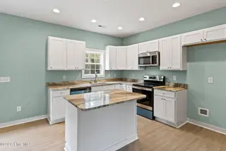 1211 E Boiling Spring Road, Boiling Spring Lakes, NC 28461 — 3-bedroom home in Boiling Spring Lakes, Boiling Spring Lakes, NC, photo 6 of 24