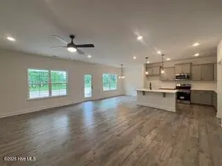 326 Eastwood Drive, Wallace, NC 28466 – photo 8