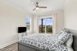 106 Willis Avenue B, Atlantic Beach, NC 28512 – photo 23: 18-web-or-mls-IMG_0552