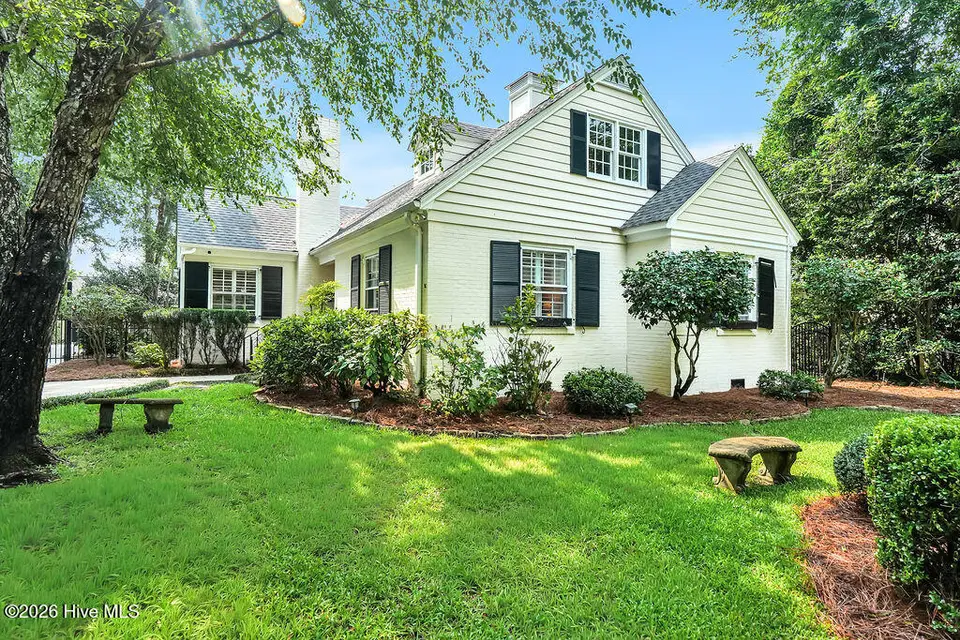 1413 Hawthorne Road, Wilmington, NC 28403 – photo 1 of 52