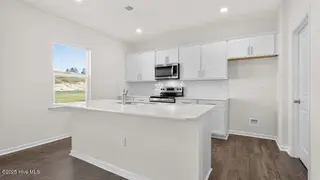 285 Maddox Drive, Aberdeen, NC 28315 – photo 5: Kitchen