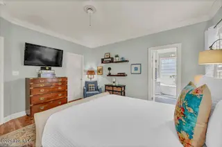 5033 Whitner Drive, Wilmington, NC 28409 — 4-bedroom home in Holly Glen Estates, Wilmington, NC, photo 18 of 31: Primary Bedroom