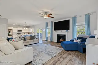 12 N Ardsley Lane, Rocky Point, NC 28457 — 5-bedroom home in Wylie Branch, Rocky Point, NC, photo 15 of 49: 12 N Ardsley Lane