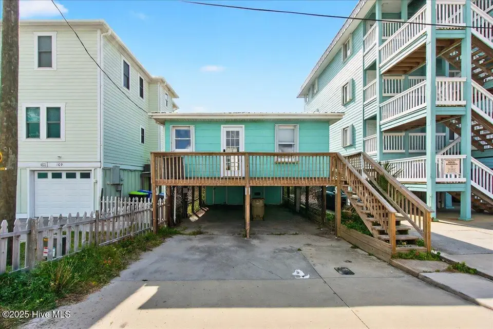 111 Carolina Beach Avenue S, Carolina Beach, NC 28428 – photo 1 of 17: 01-www.kahunaphoto.com-12