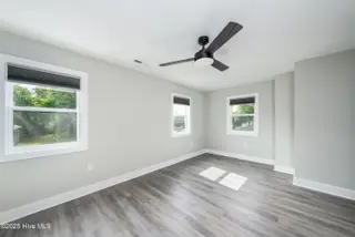 517 N 11th Street, Wilmington, NC 28401 – photo 13: Int11