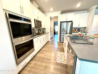 5010 Spring Green Pass, New Bern, NC 28562 – photo 10: oven and isalnd