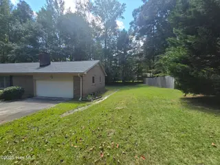808 N Glenwood Trail, Southern Pines, NC 28387 – photo 4: 20250827_140536