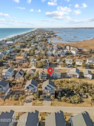 317 Oceanaire Lane, Surf City, NC 28445 – photo 11: DJI_20250114100115_0322_D copy
