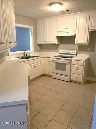 2425 Winding Creek Drive SW, Wilson, NC 27893 – photo 6: Kitchen