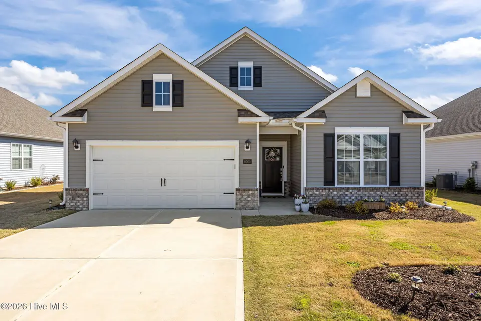 6005 Bayberry Park Drive, New Bern, NC 28562 – photo 1 of 58: 1-web-or-mls-0C0A6024