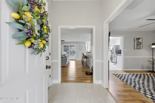 1520 Jones Drive, Elizabeth City, NC 27909 – photo 5: Foyer