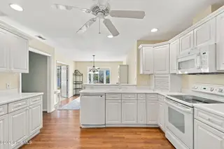 4315 Tillson Road, Wilmington, NC 28412 — 3-bedroom home in Georgetowne, Wilmington, NC, photo 3 of 46: 38-web-or-mls-DSC07690