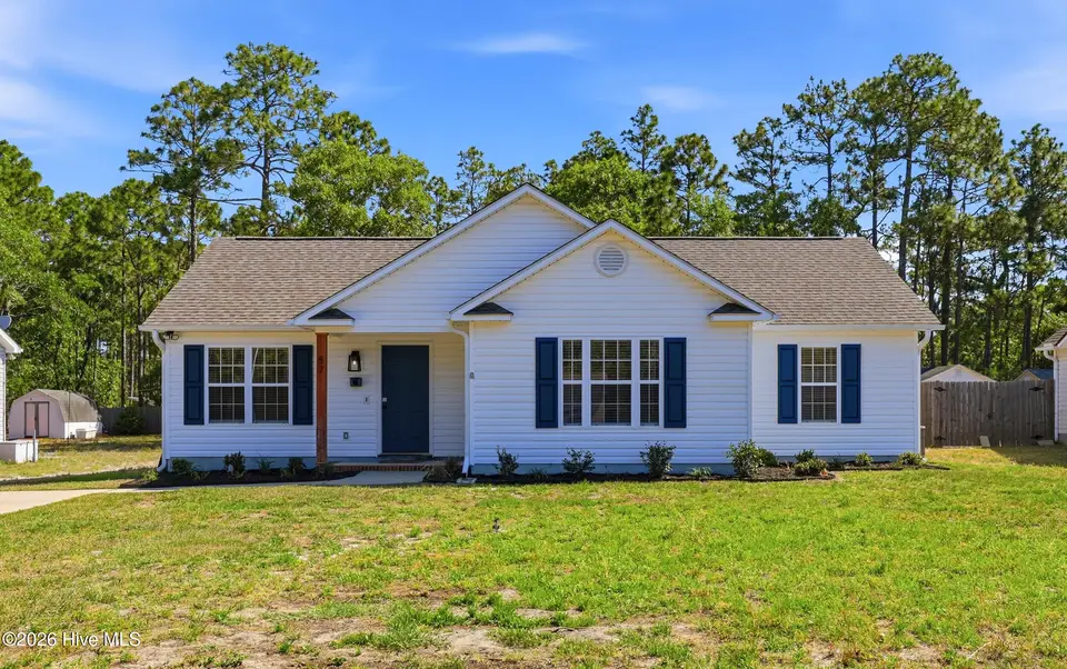 87 S High Point Road, Southport, NC 28461 — 3-bedroom home in Boiling Spring Lakes, Southport, NC, photo 1 of 35