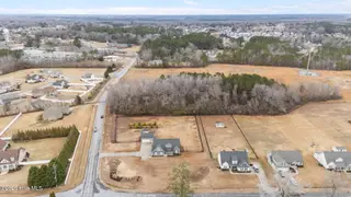 2909 Avon Road, Greenville, NC 27858 — 4-bedroom home in October Glory, Greenville, NC, photo 18 of 54: 18-web-or-mls-DJI_20260216092507_0338_D