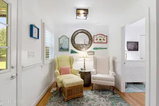 415 Hillcrest Drive, Morehead City, NC 28557 – photo 12: Eat-in kitchen or sitting area