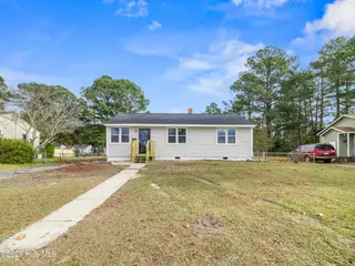 402 New River Drive, Jacksonville, NC 28540 – photo 3: 025a1245