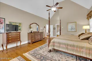 2313 New Orleans Place, Wilmington, NC 28403 — 4-bedroom home in Bradley Creek East, Wilmington, NC, photo 17 of 43: Main Bedroom
