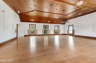 204 Turner Street, Beaufort, NC 28516 – photo 20: Second floor gathering and meeting space